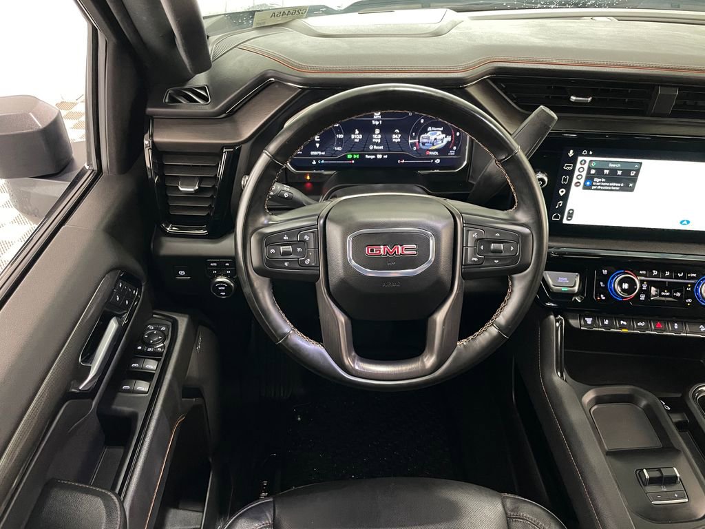 Used 2025 GMC Sierra 2500 AT4 image 26