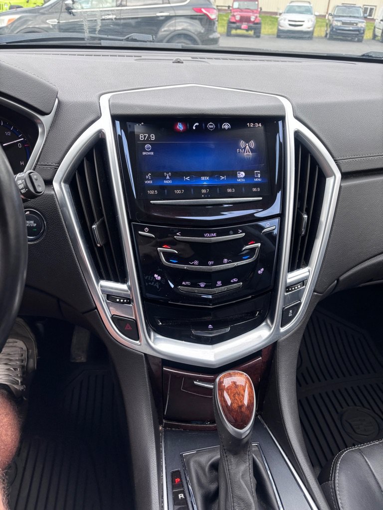 Used 2016 Cadillac SRX Luxury w/ Driver Awareness Package AWD/4WD image 18