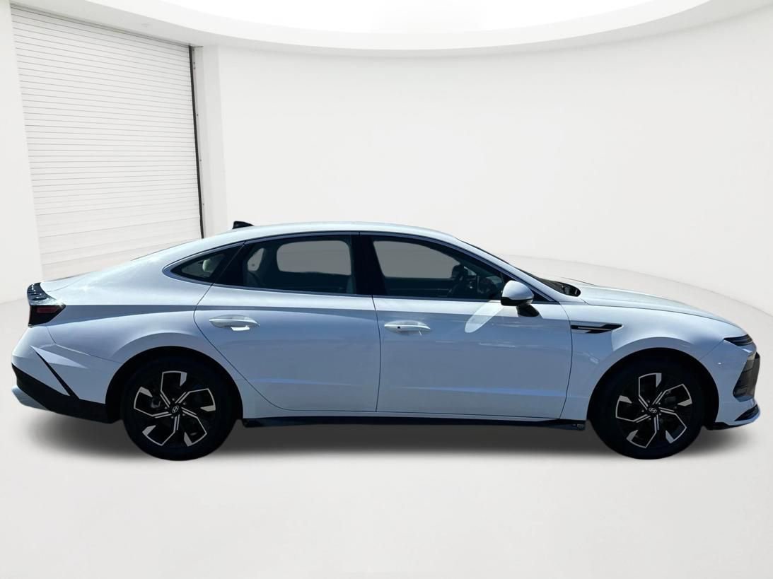 Certified 2024 Hyundai Sonata SEL FWD image 4