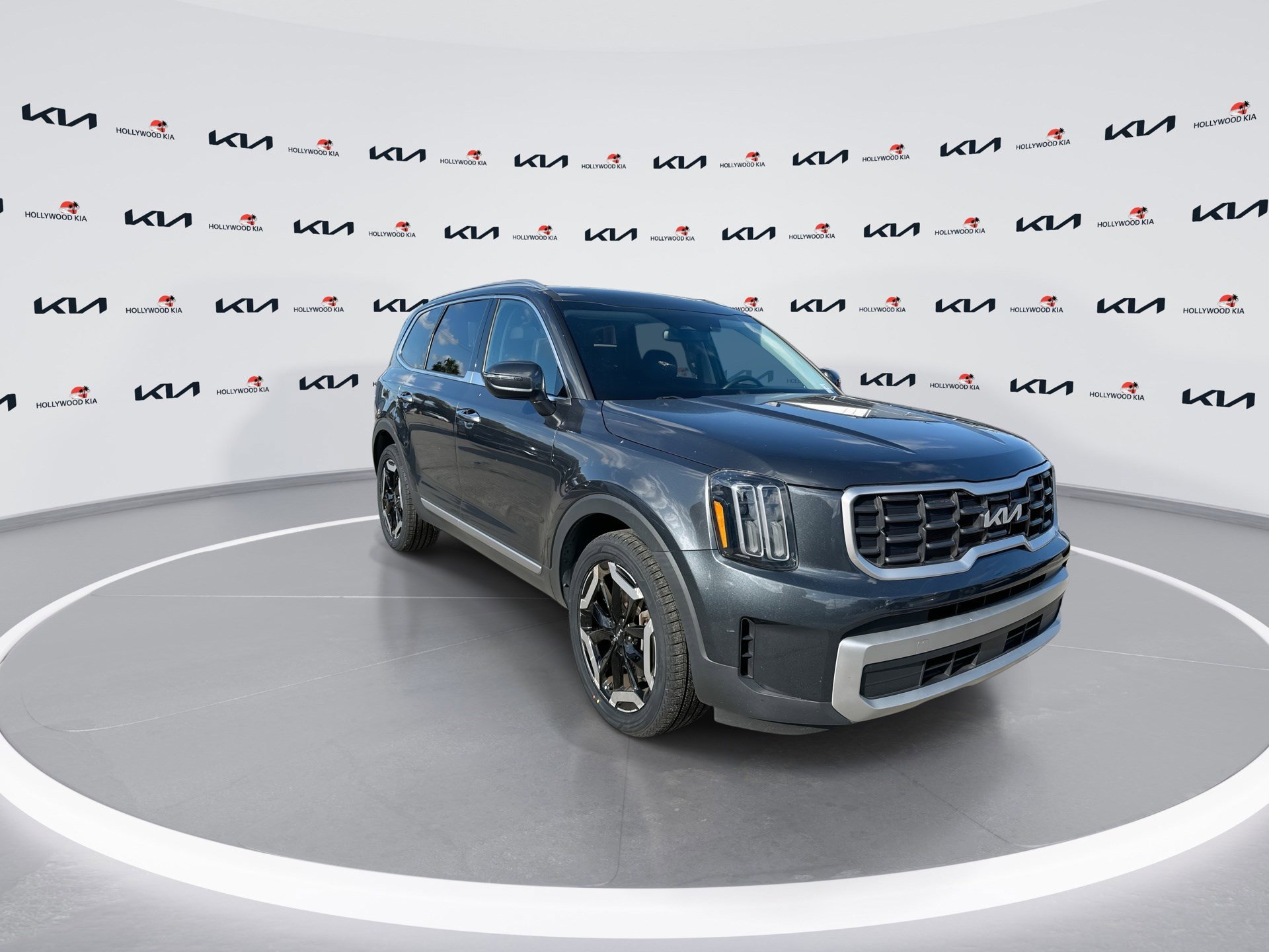 Certified 2023 Kia Telluride S AWD/4WD image 2