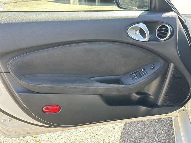 Used 2019 Nissan 370Z Touring Sport image 20