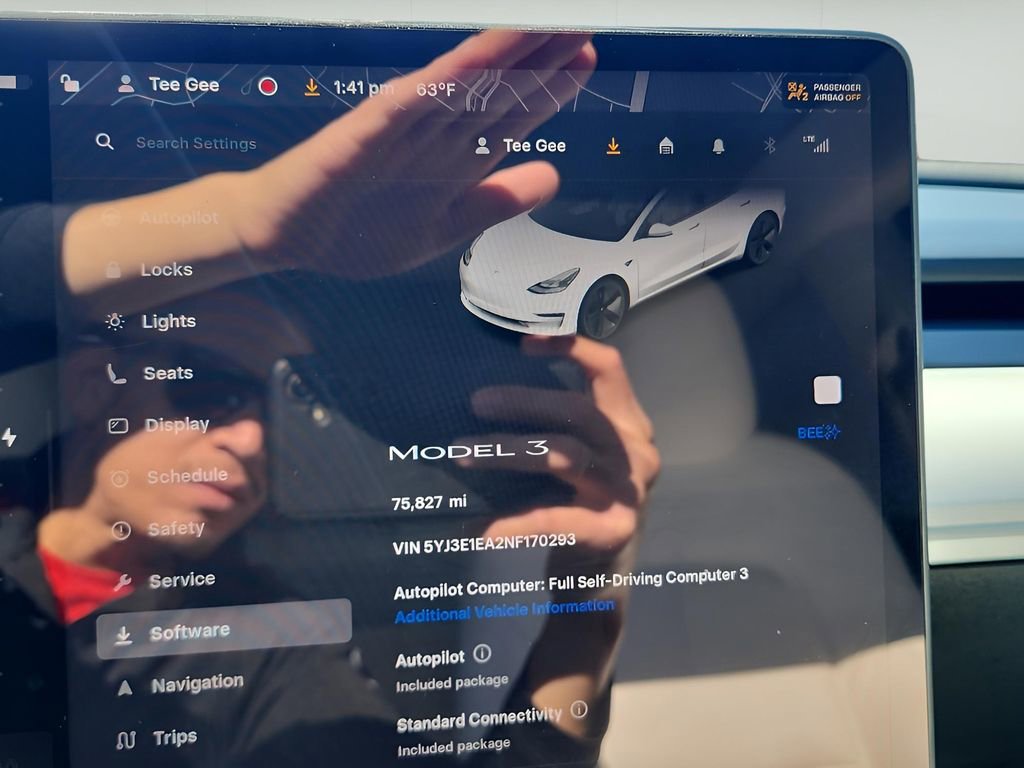 Used 2022 Tesla Model 3 Standard Range image 22