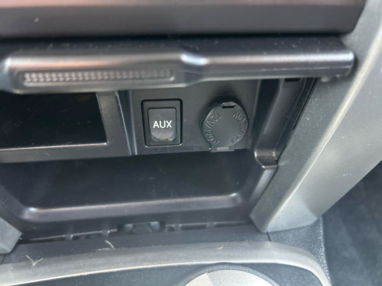 Used 2010 Toyota 4Runner Limited AWD/4WD image 21
