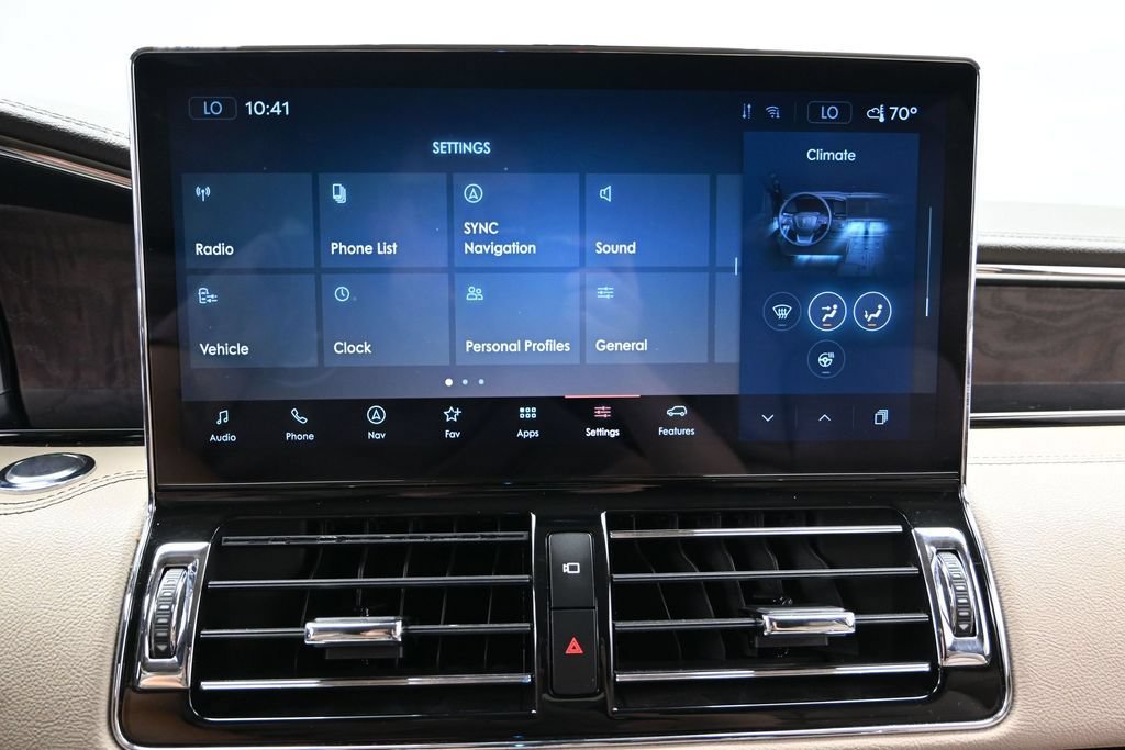 Used 2024 Lincoln Navigator Premiere AWD/4WD image 40