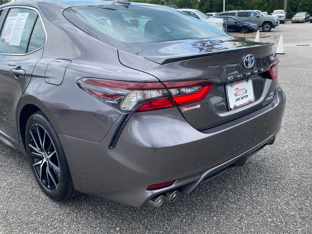Used 2024 Toyota Camry SE w/ Audio Upgrade Package FWD image 11