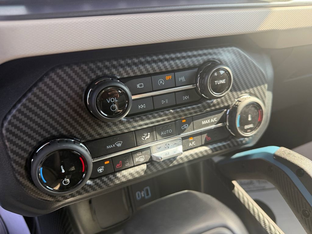 Used 2022 Ford Bronco Wildtrak image 19