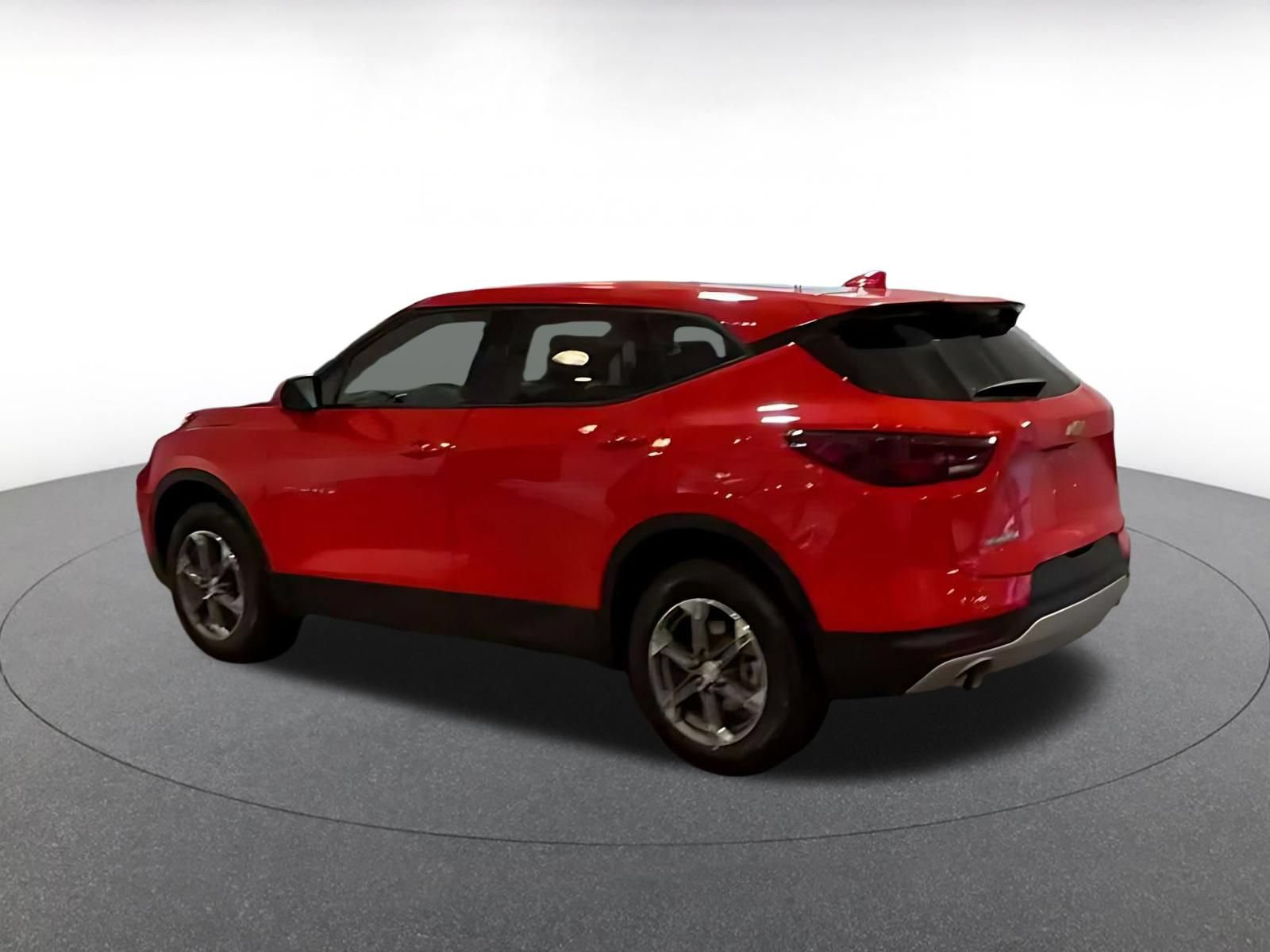 Used 2026 Chevrolet Blazer LT FWD image 10