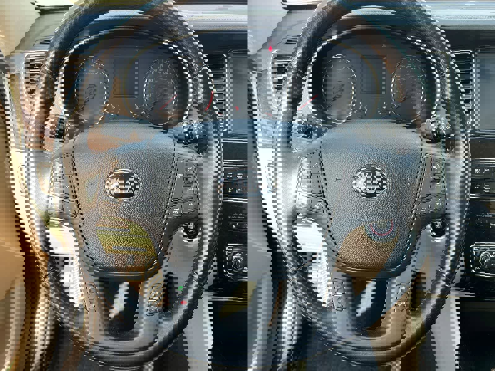 Used 2014 Kia Cadenza Premium image 22