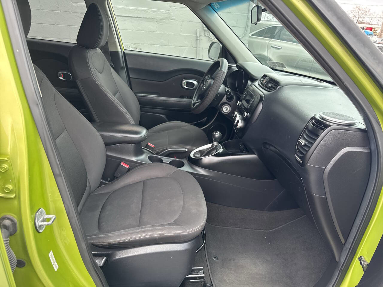 Used 2015 Kia Soul image 24