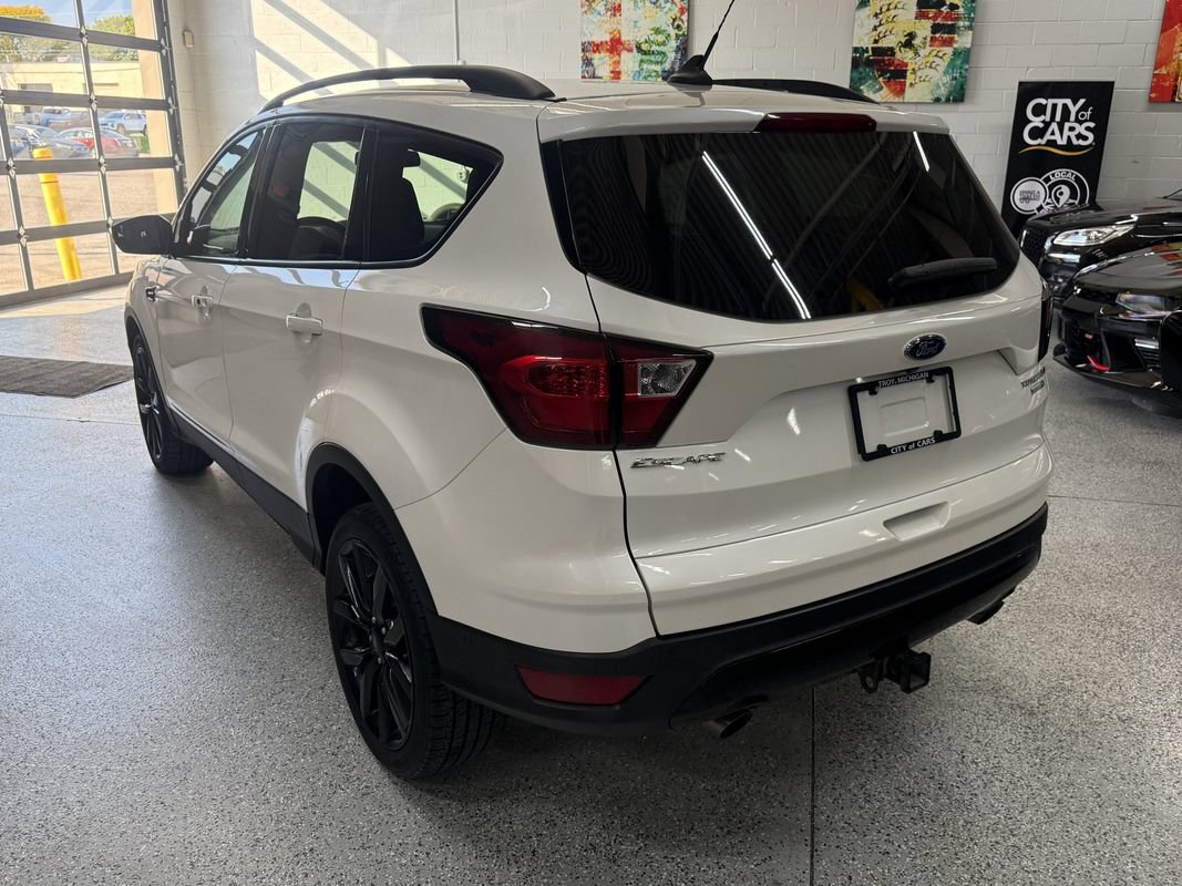 Used 2019 Ford Escape Titanium AWD/4WD image 4