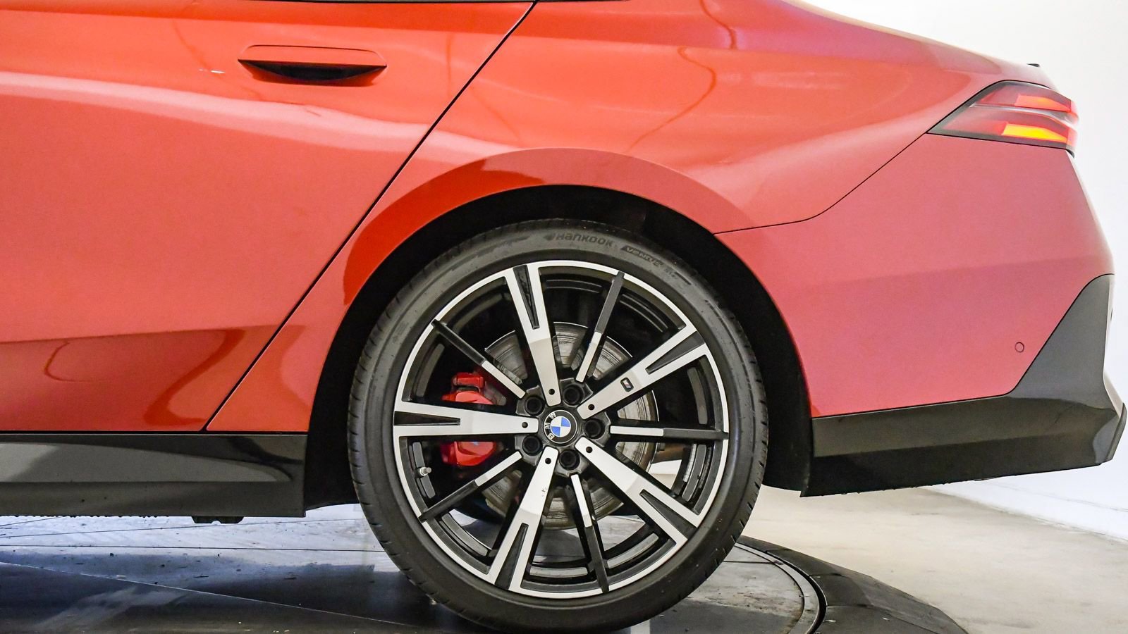 Used 2026 BMW 540i xDrive image 10