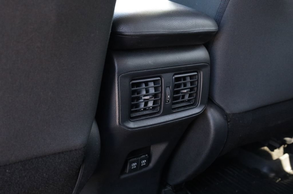 Used 2020 Toyota RAV4 XLE w/ Convenience Package image 13