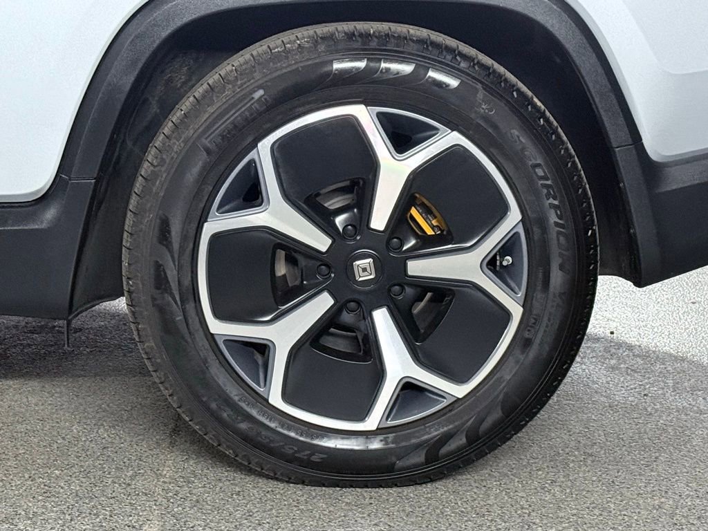 Used 2022 Rivian R1T Adventure image 13