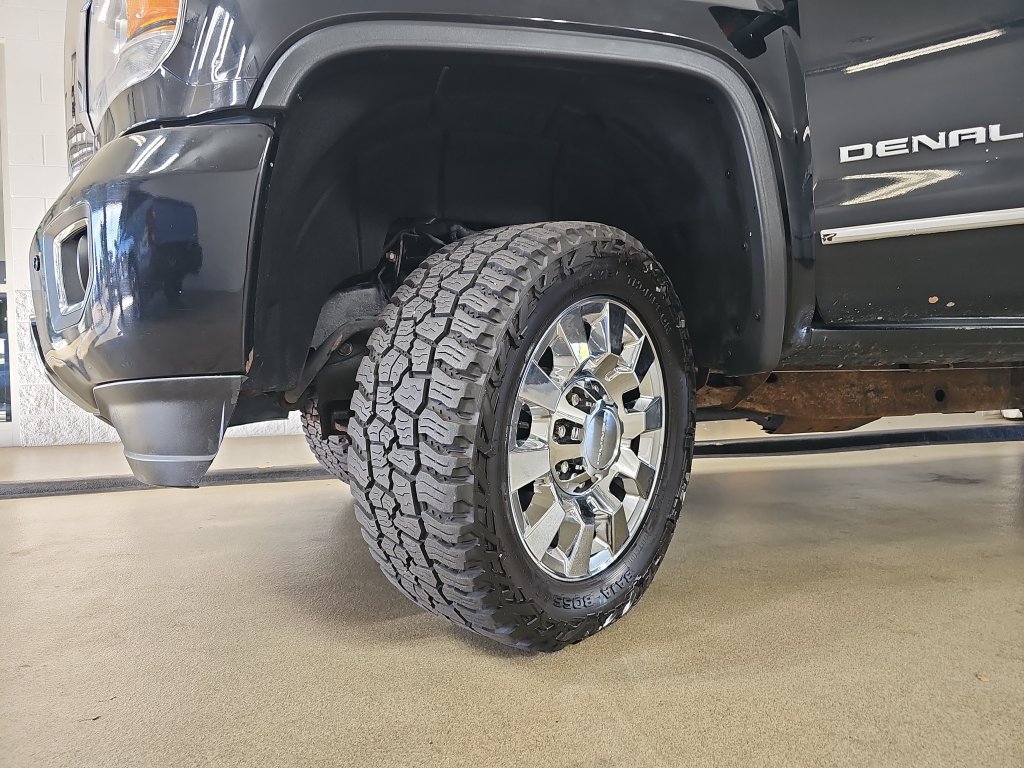 Used 2015 GMC Sierra 2500 Denali AWD/4WD image 38