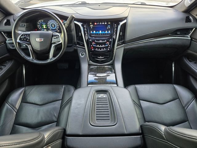 Used 2018 Cadillac Escalade ESV Platinum AWD/4WD image 2