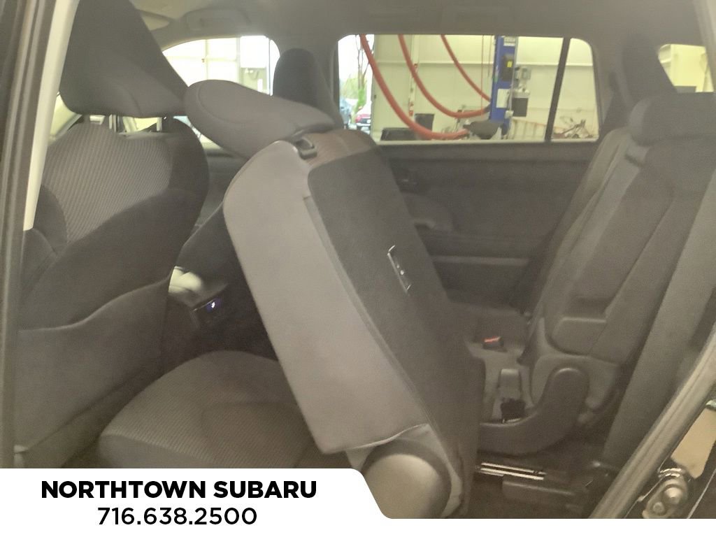 Used 2023 Toyota Highlander LE image 13