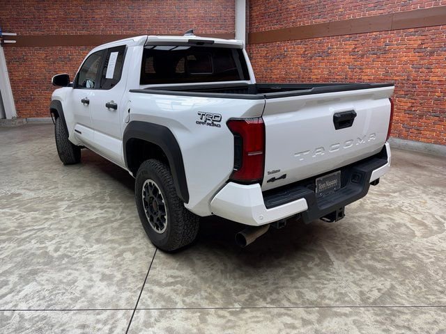Used 2024 Toyota Tacoma TRD Off-Road w/ TRD Off Road Upgrade Package image 3