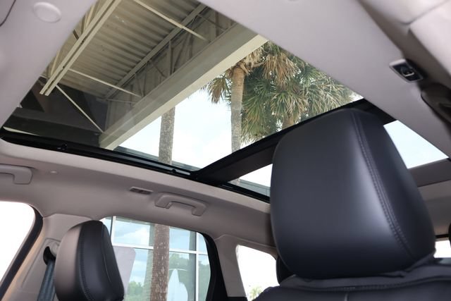 New 2025 Lincoln Corsair Reserve w/ Equipment Group 202A AWD/4WD image 28