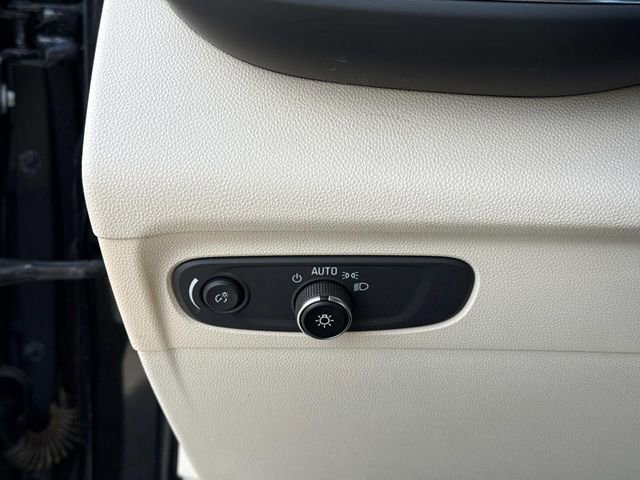 Used 2021 Buick Envision Essence image 26