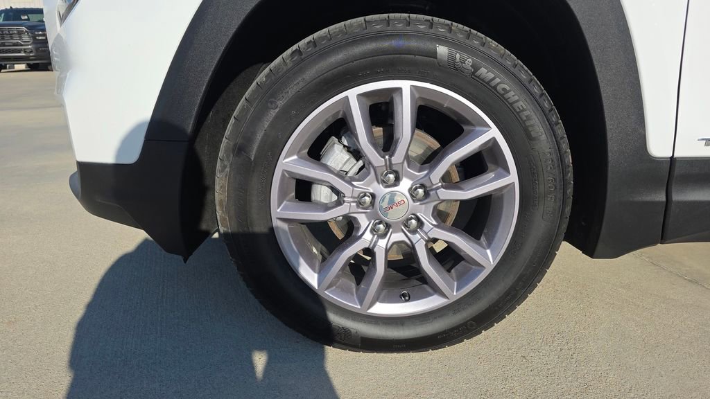Used 2023 GMC Terrain SLT w/ LPO, Floor Liner Package image 10