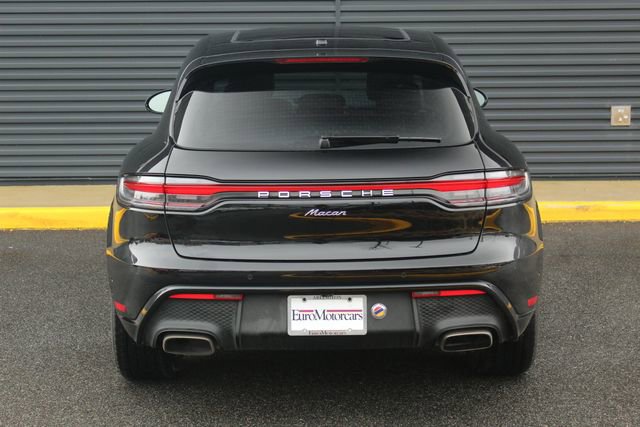Certified 2025 Porsche Macan image 7