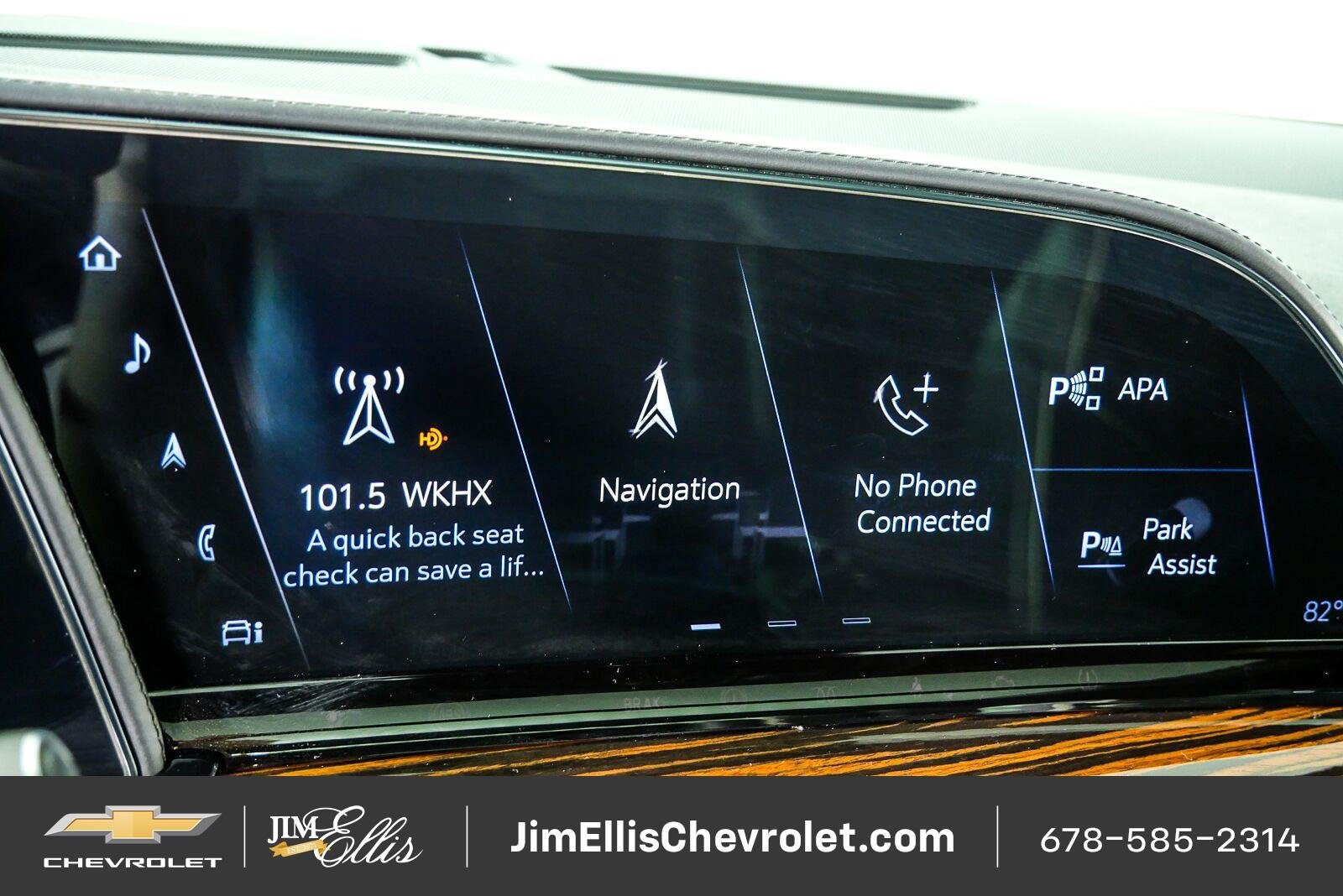Used 2021 Cadillac Escalade Premium Luxury AWD/4WD image 14
