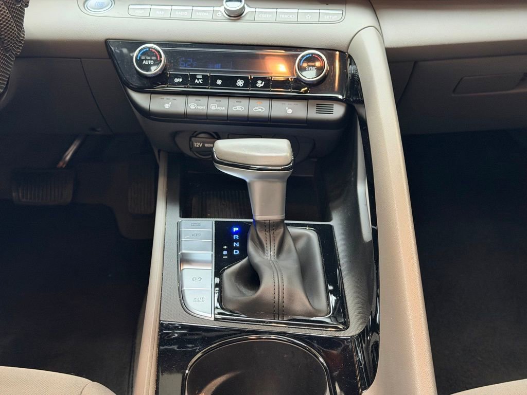 Certified 2024 Hyundai Elantra SEL w/ Convenience Package image 15