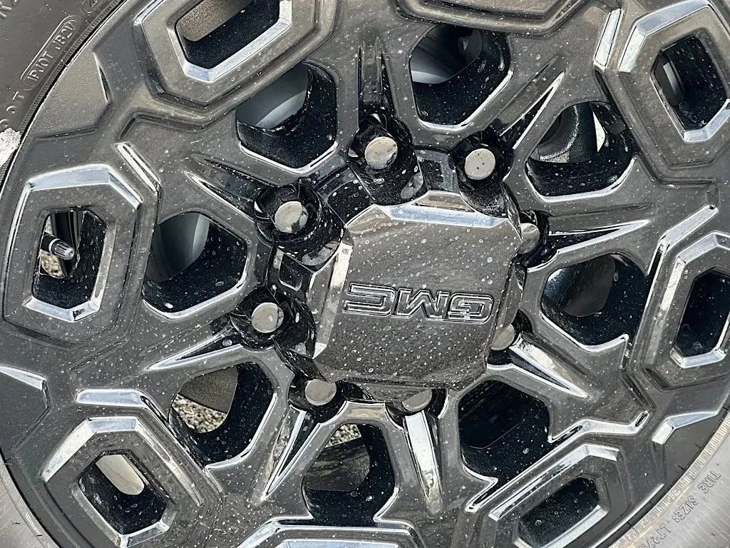 New 2026 GMC Sierra 3500 Denali w/ LPO, Black Badging Package image 31