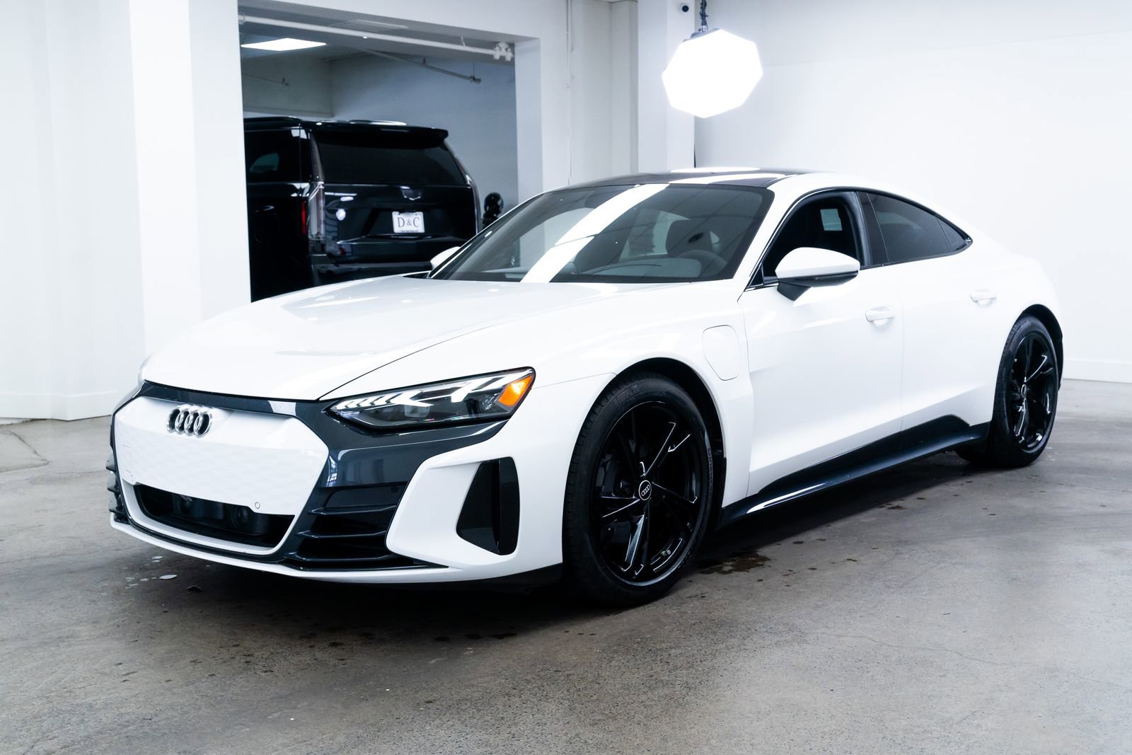 Used 2024 Audi e-tron GT Premium Plus AWD/4WD image 3