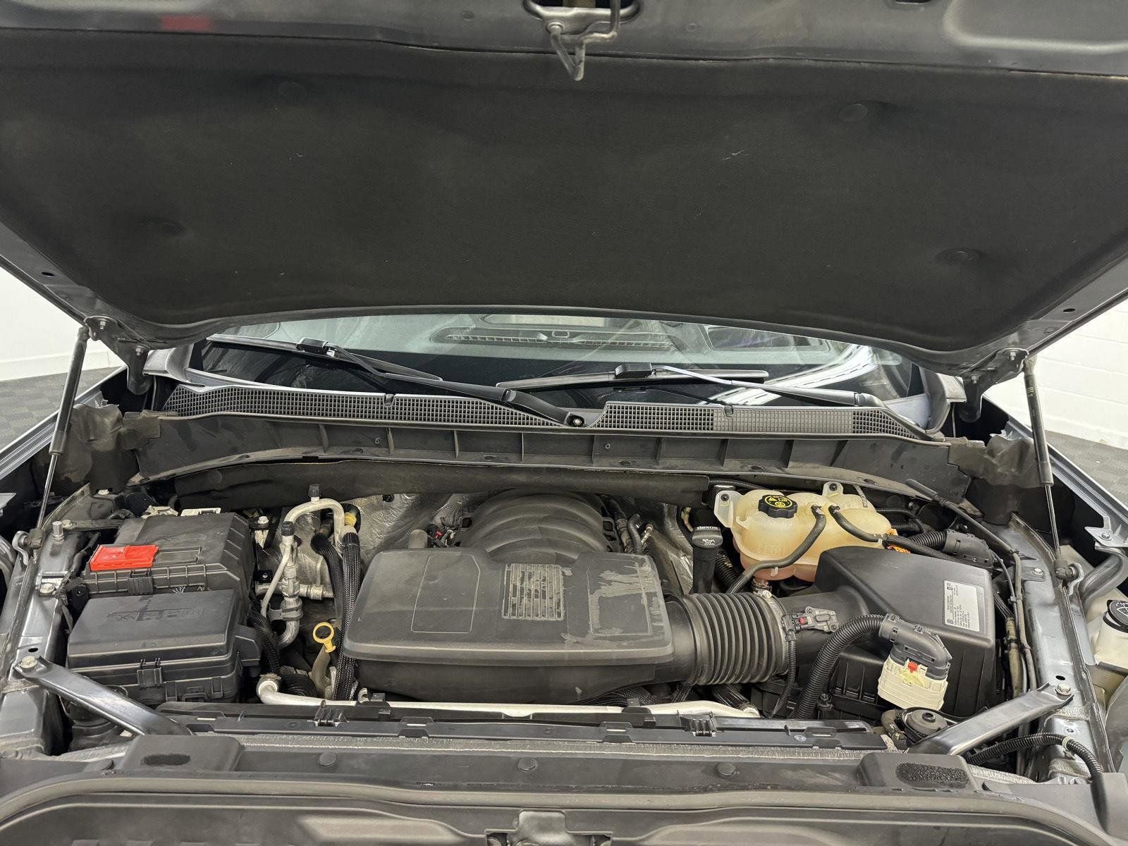 Used 2019 Chevrolet Silverado 1500 High Country w/ Technology Package image 10