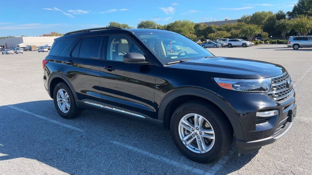 Used 2022 Ford Explorer XLT w/ Equipment Group 202A image 15