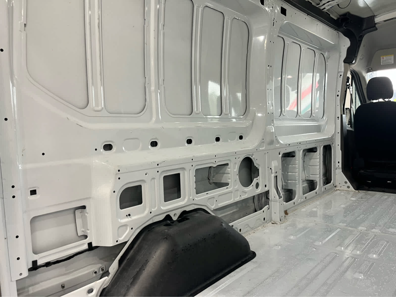 Used 2024 Ford Transit 250 148 Medium Roof RWD image 32