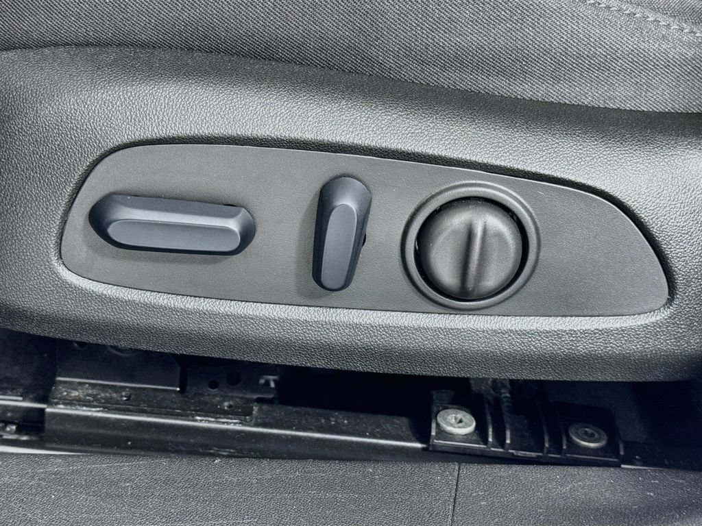 Used 2024 Chevrolet Malibu LT FWD image 14