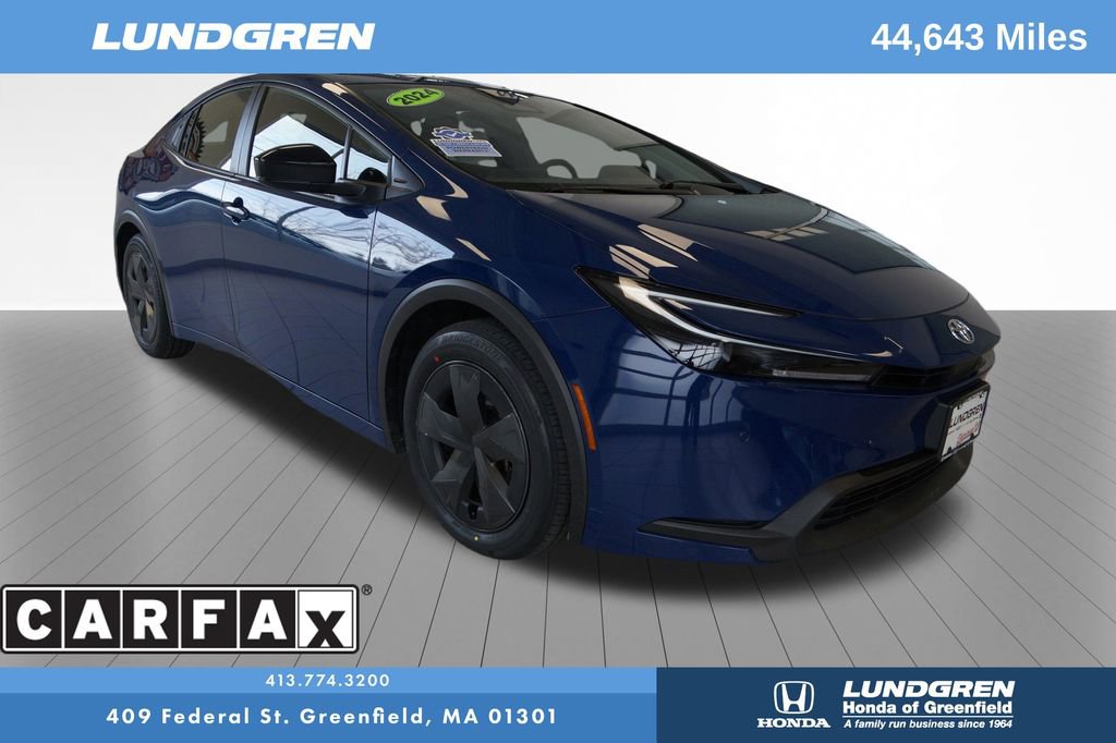 Used 2024 Toyota Prius LE image 1