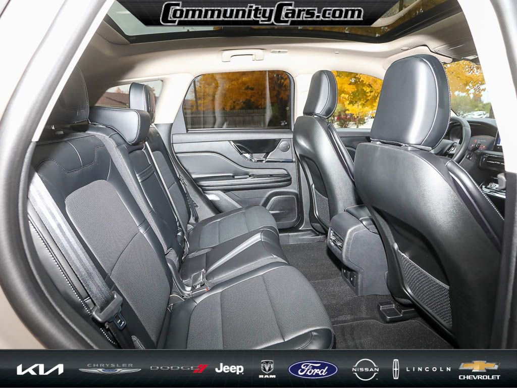 Used 2025 Lincoln Corsair Grand Touring w/ Equipment Group 301A image 23