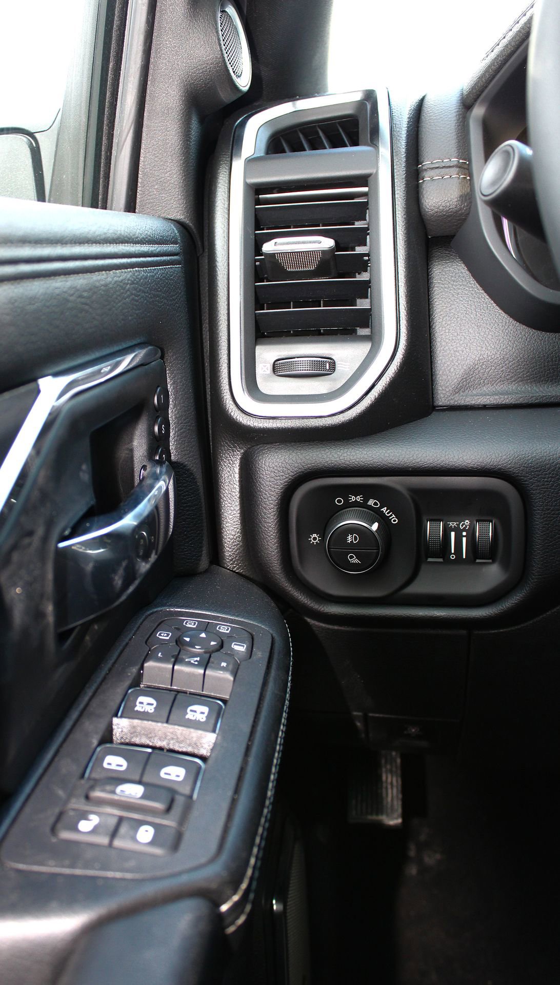 New 2026 RAM 2500 Laramie image 13