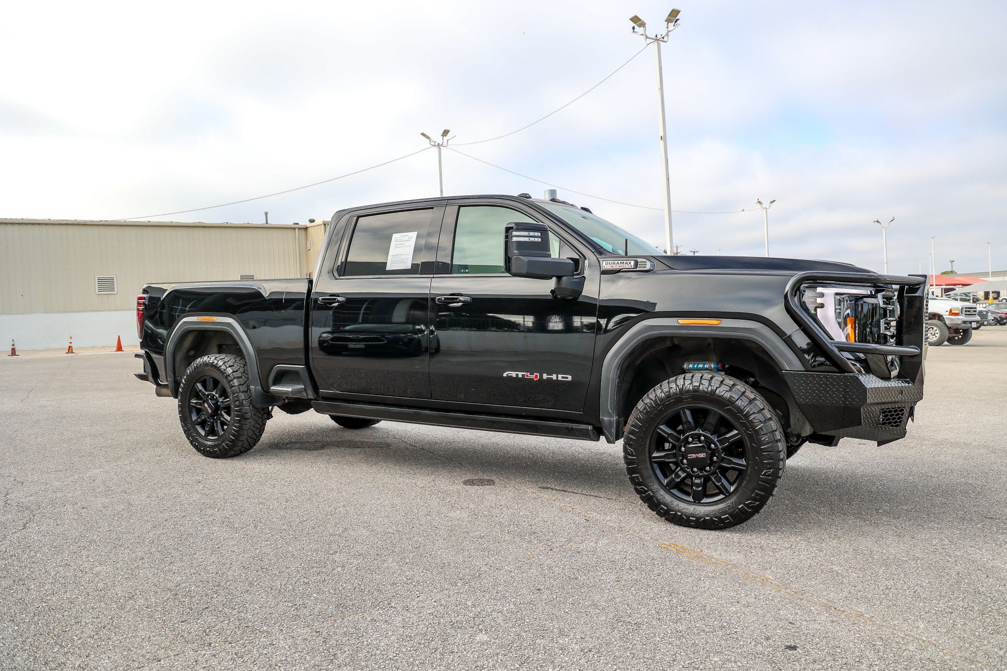 Used 2024 GMC Sierra 2500 AT4 w/ AT4 Premium Plus Package AWD/4WD image 8