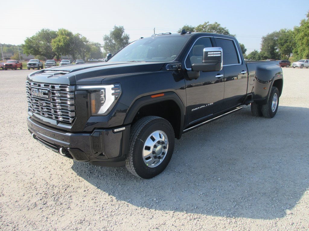 New 2026 GMC Sierra 3500 Denali Ultimate image 11