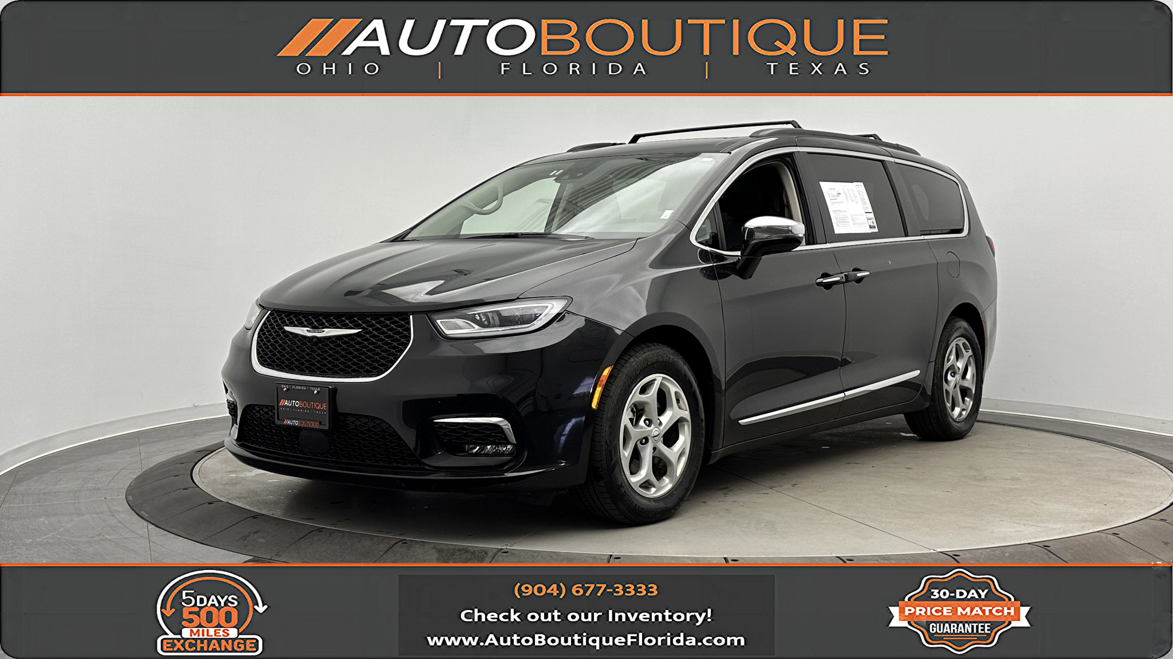 Used 2023 Chrysler Pacifica Limited image 1