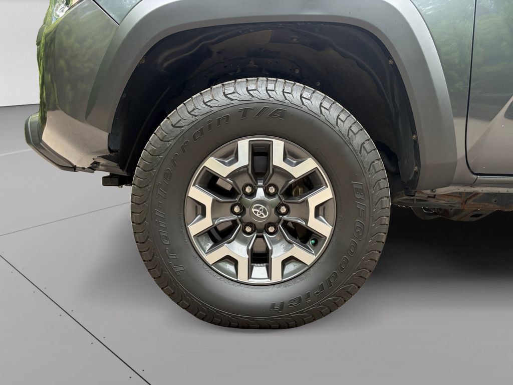 Used 2022 Toyota Tacoma TRD Off-Road w/ Technology Package AWD/4WD image 30