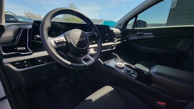 Used 2023 Kia Sportage LX AWD/4WD image 22