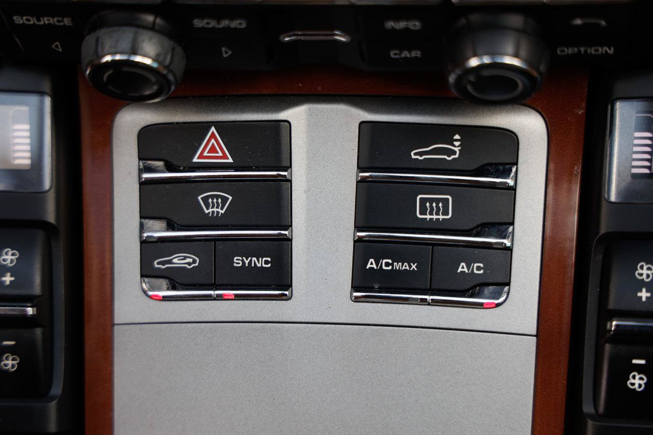 Used 2014 Porsche Panamera S RWD image 35