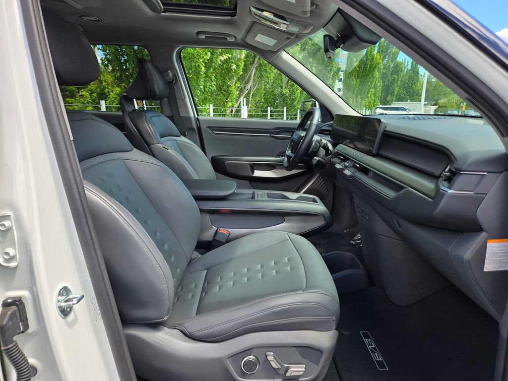 Certified 2024 Kia EV9 Wind AWD/4WD image 11