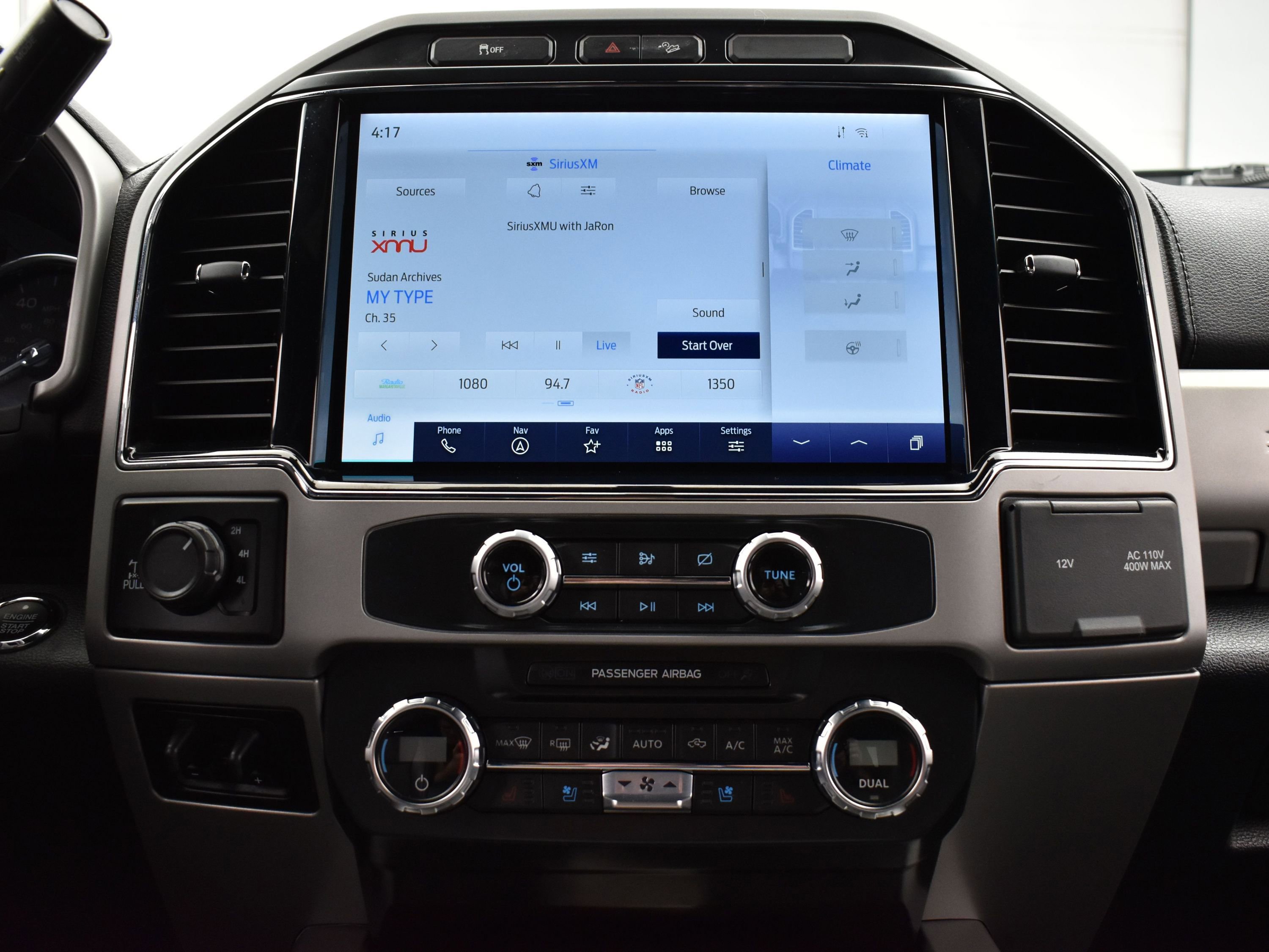 Used 2022 Ford F250 Lariat w/ Lariat Ultimate Package image 16