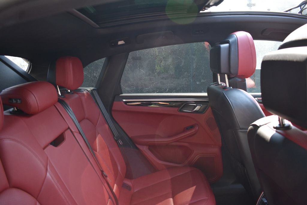 Used 2024 Porsche Macan Turbo AWD/4WD image 26