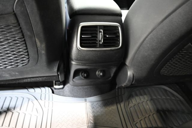 Used 2019 Kia Sorento LX image 29