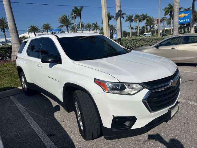Used 2020 Chevrolet Traverse LS image 2