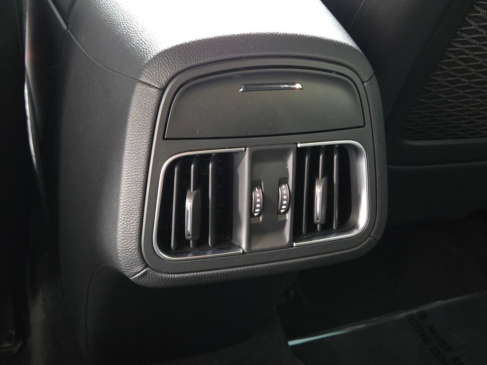 Used 2019 Maserati Levante AWD/4WD image 14