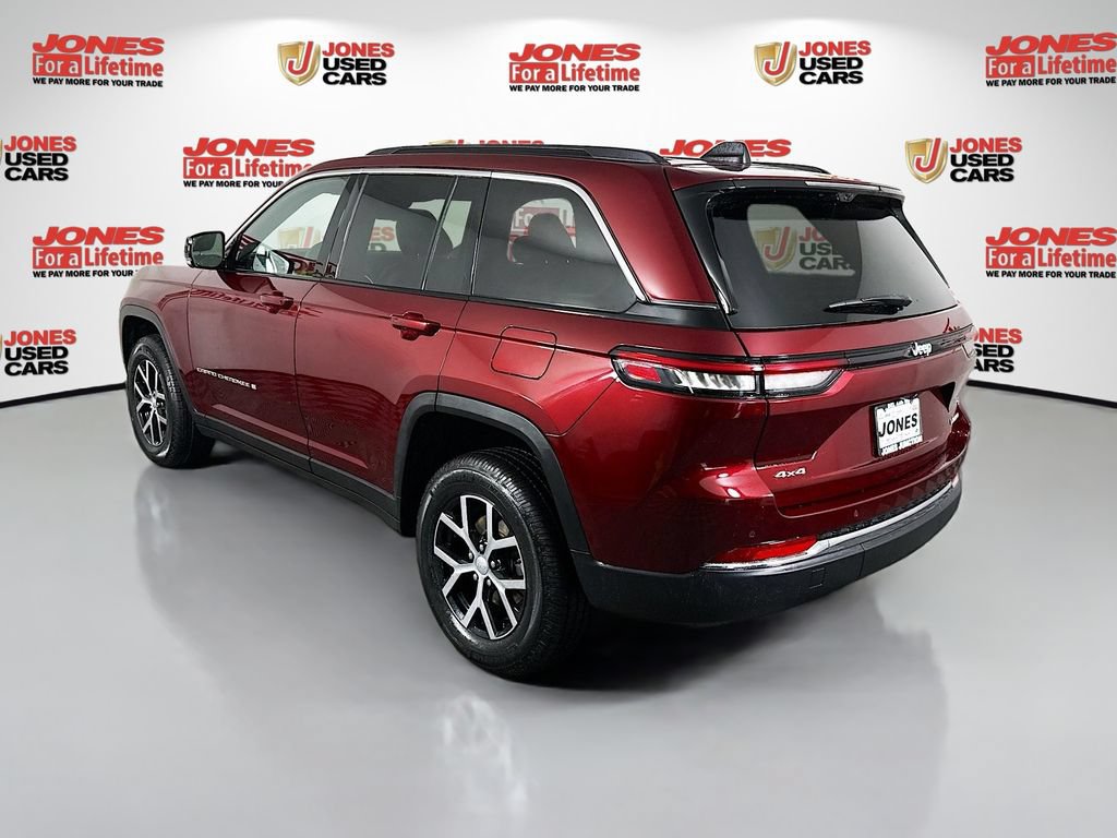 Used 2025 Jeep Grand Cherokee Limited w/ Luxury Tech Group II AWD/4WD image 2