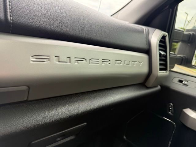 Used 2019 Ford F250 Lariat w/ Lariat Ultimate Package AWD/4WD image 34